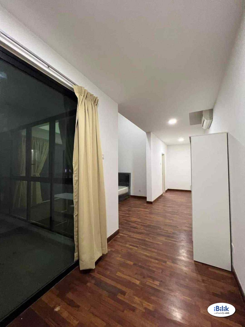 👩FEMALE ONLY MASTER ROOM WITH PRIVATE BALCONY AND BATHTUB🛀🏻🛀🏻I-Residences Shah alam @ I-CITY - Image 2