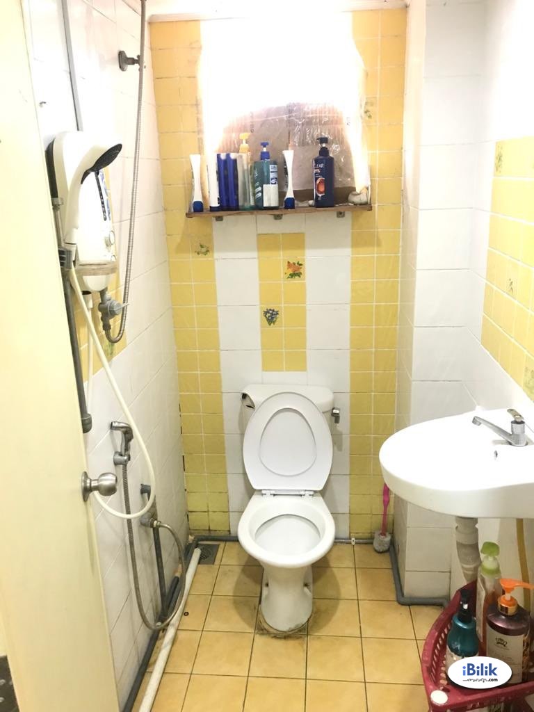 Single Room at Kota Damansara, Petaling Jaya - Image 2