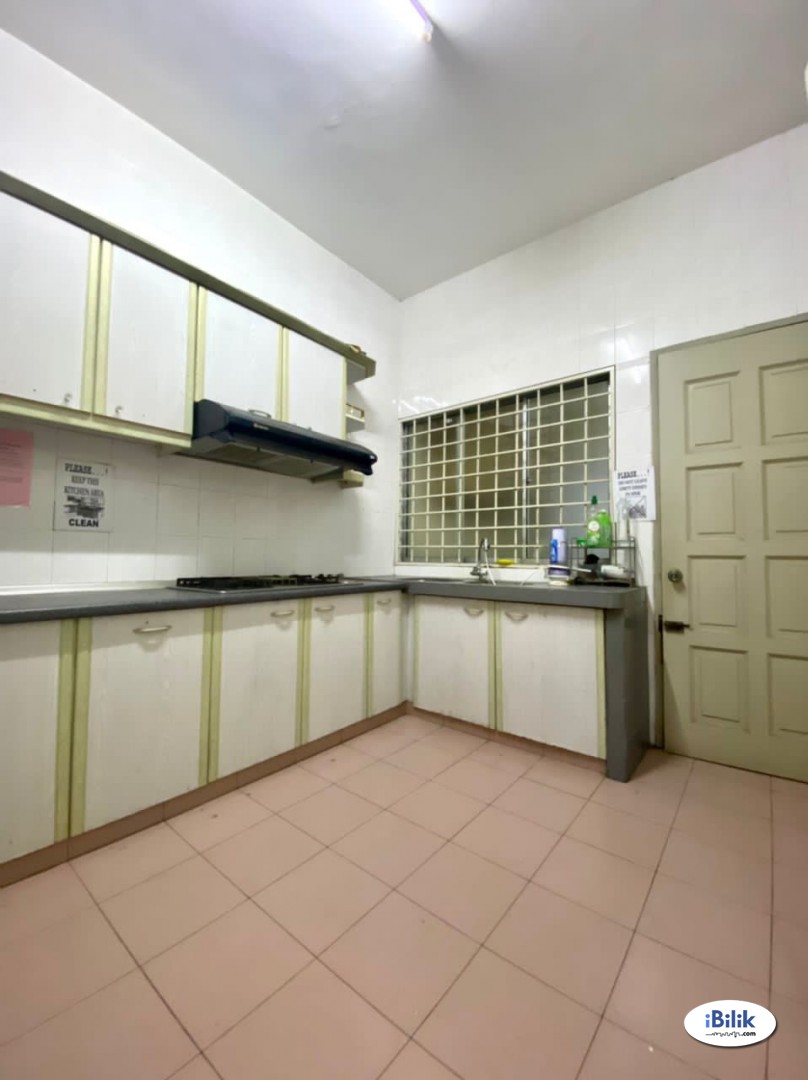 Single Room at Kota Damansara, Petaling Jaya - Image 3