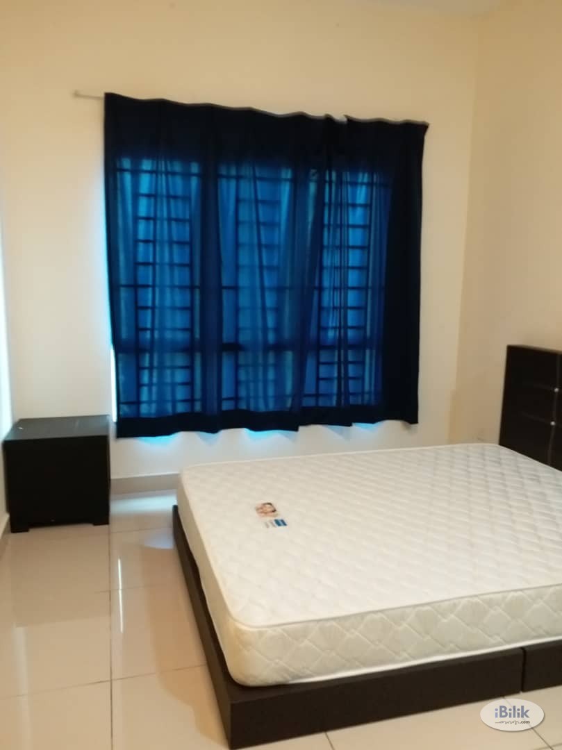 Middle Room at OUG Parklane, Old Klang Road - Image 1
