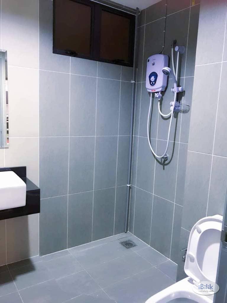 Middle room at You Vista,  (Cheras, MRT Suntex) Bukit Bintang, Pavilion, KL Sentral - Image 3