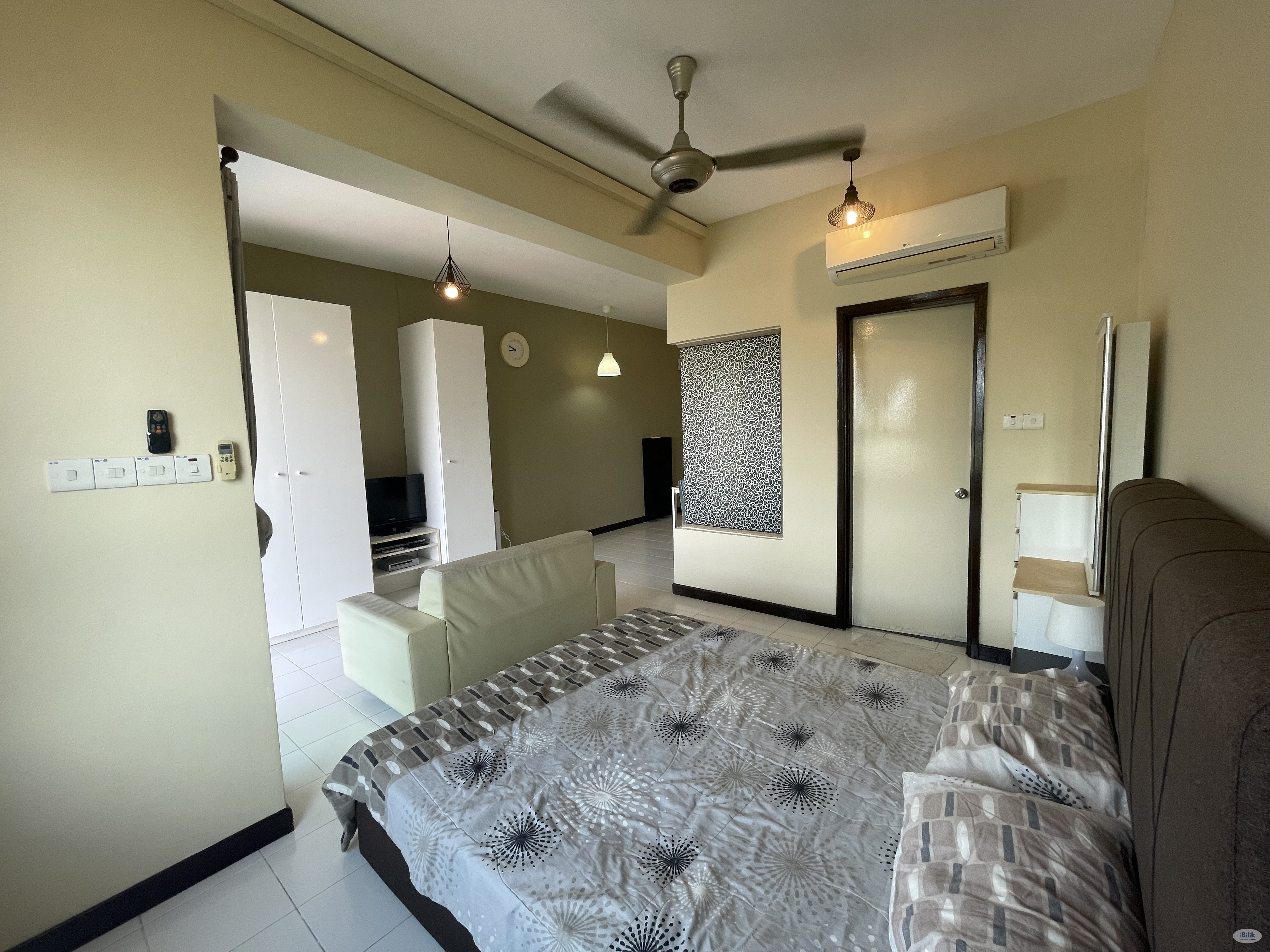 Studio with Balcony at Ritze Perdana 1, Damansara Perdana - Image 2