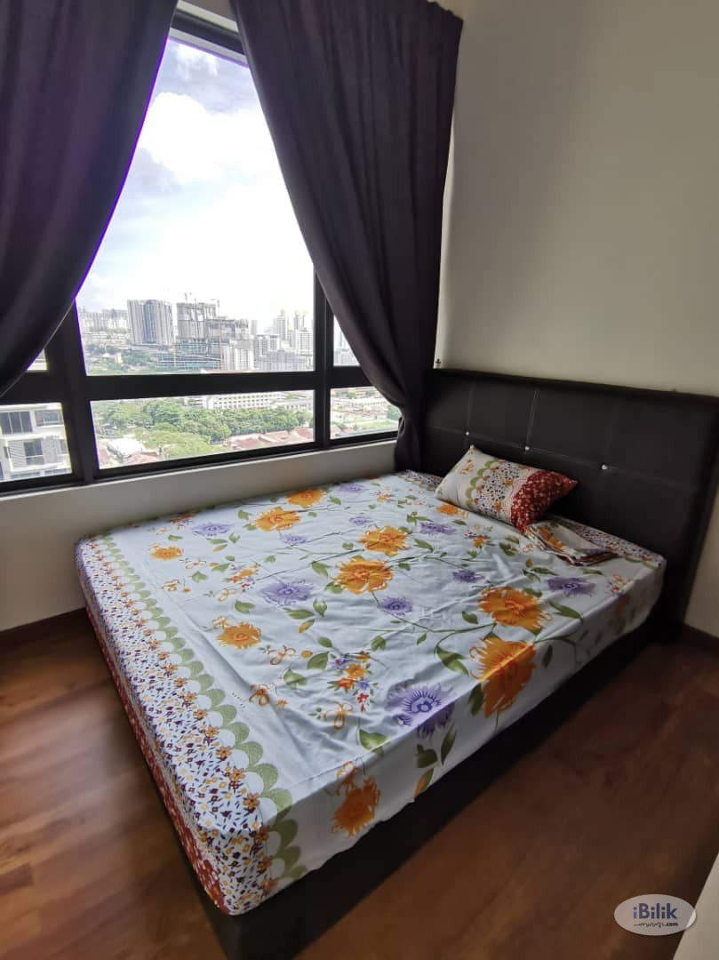 Middle Big Room at The Petalz, Old Klang Road for rent! - Image 1