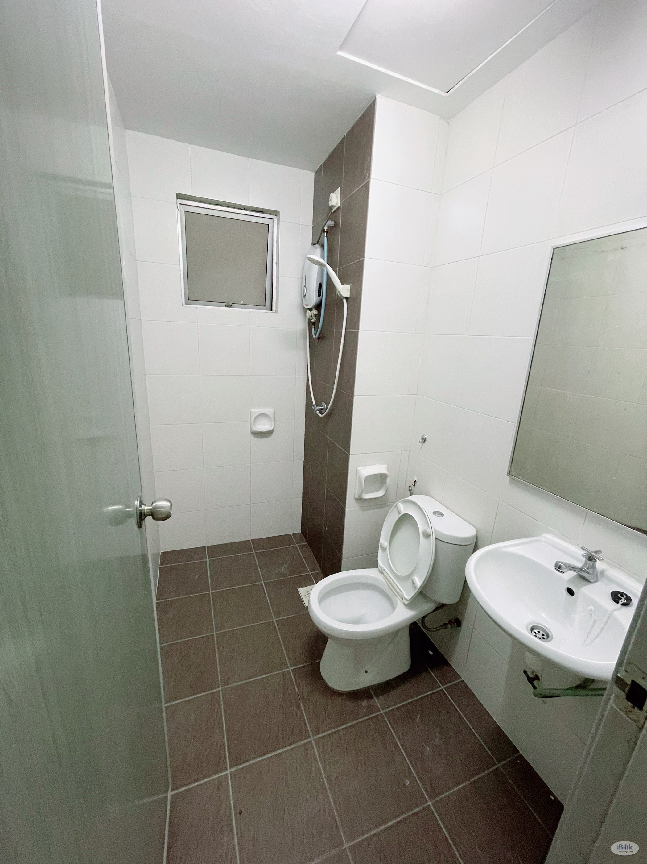 Single Room Casa Residenza MRT Kota Damansara Sunway Giza Tropicana Garden Thomson Hospital - Image 2