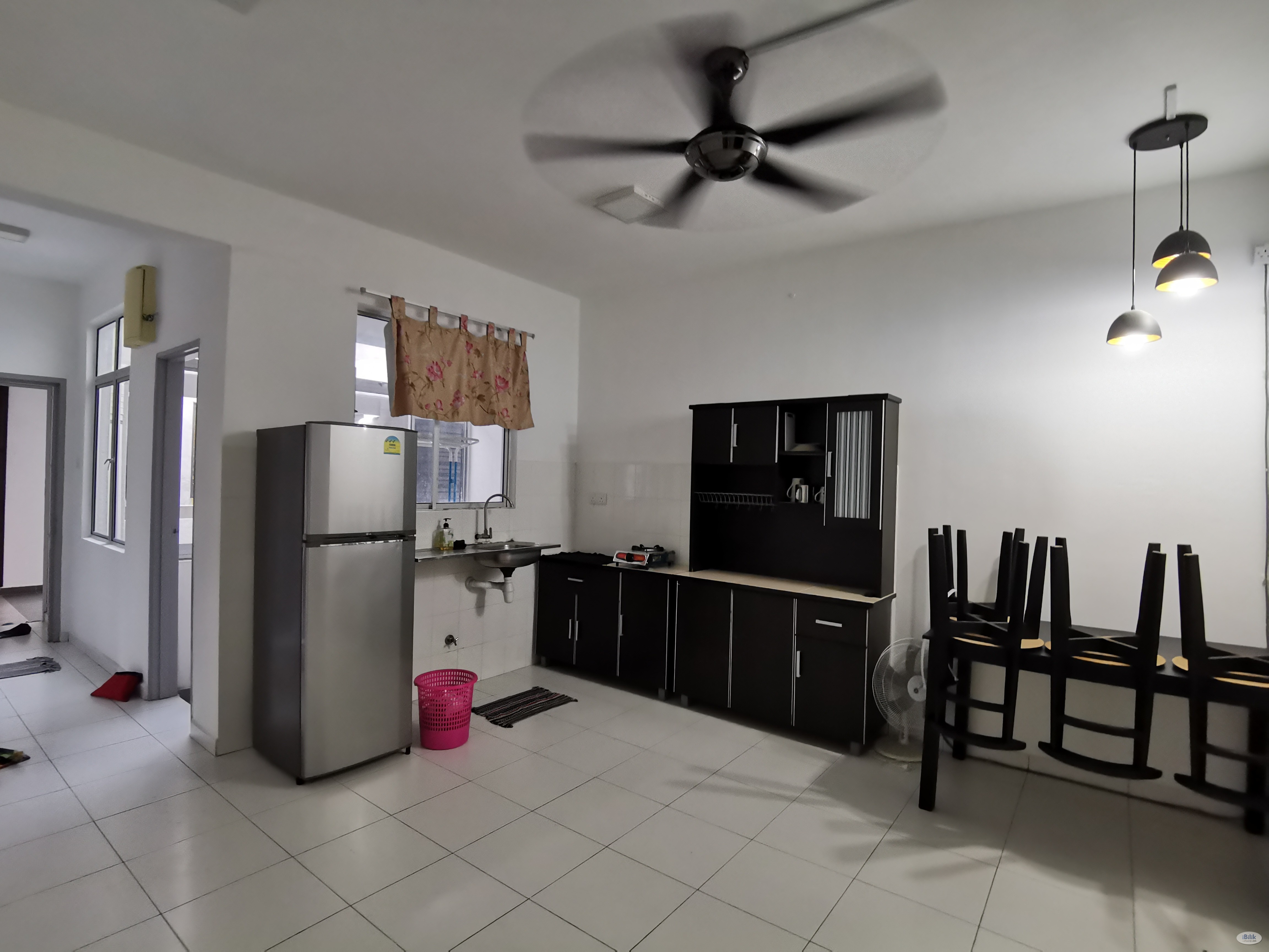 Middle Room at Scott Towers, Johor Bahru - Image 1
