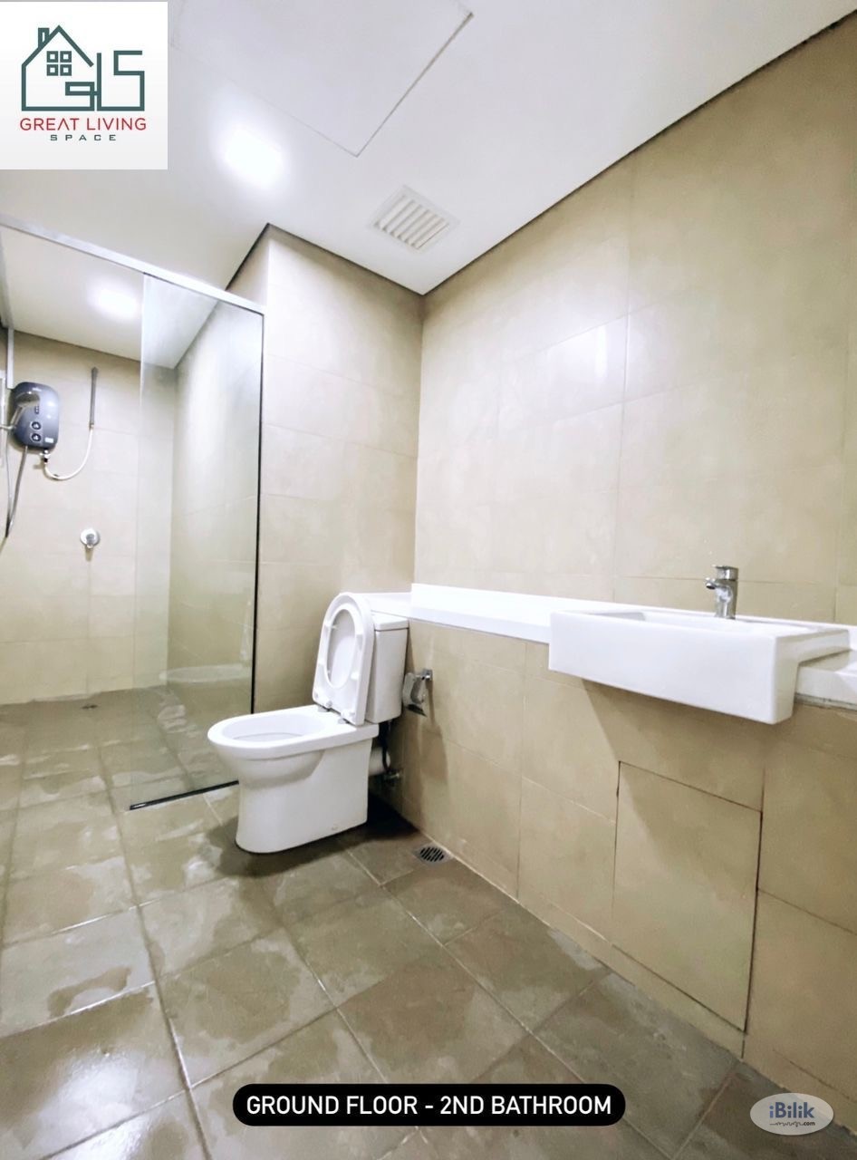 Female Room Near Setia City Mall | Fully Furnished | Utilities Included - Image 3