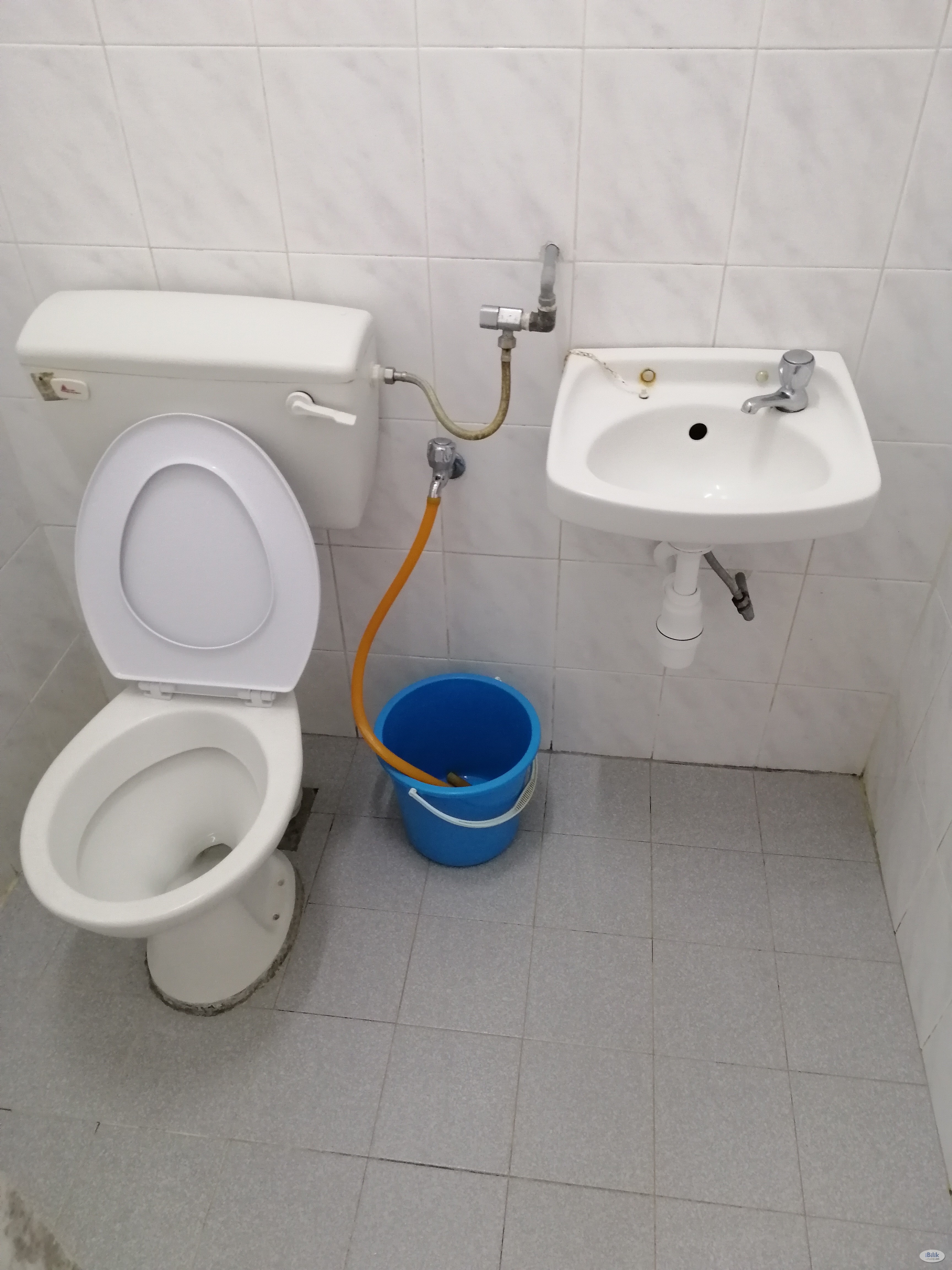 Bedroom for rent at Georgetown area, Penang - Image 3