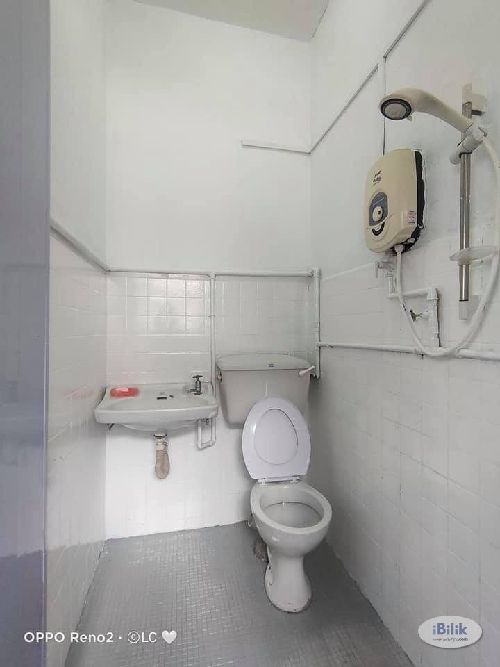 One Month Deposit! Single Room in Damansara Jaya, PJ Near ATRIA Shopping Mall - Image 3