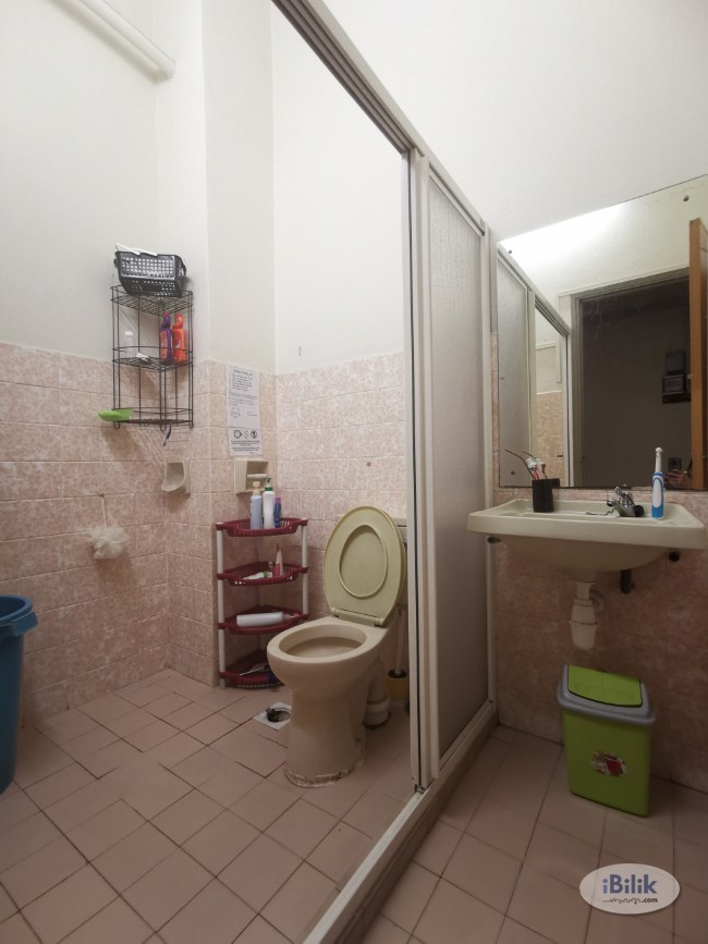 Zero Deposit! Middle Room Rent in Bukit Mayang Near to Kelana Jaya LRT Station - Image 3