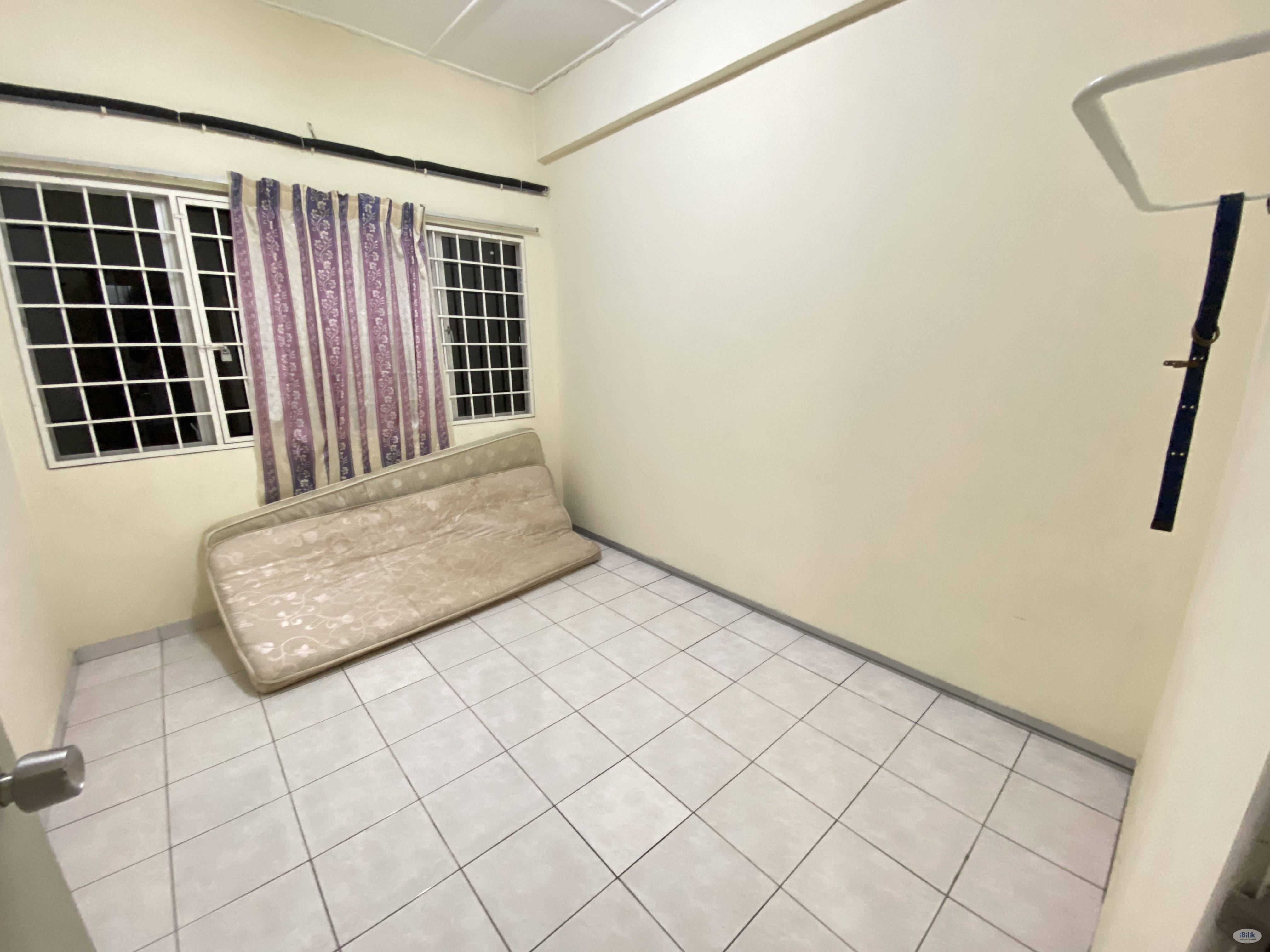 Sri Camellia Apartment Middle room for rent - Image 2