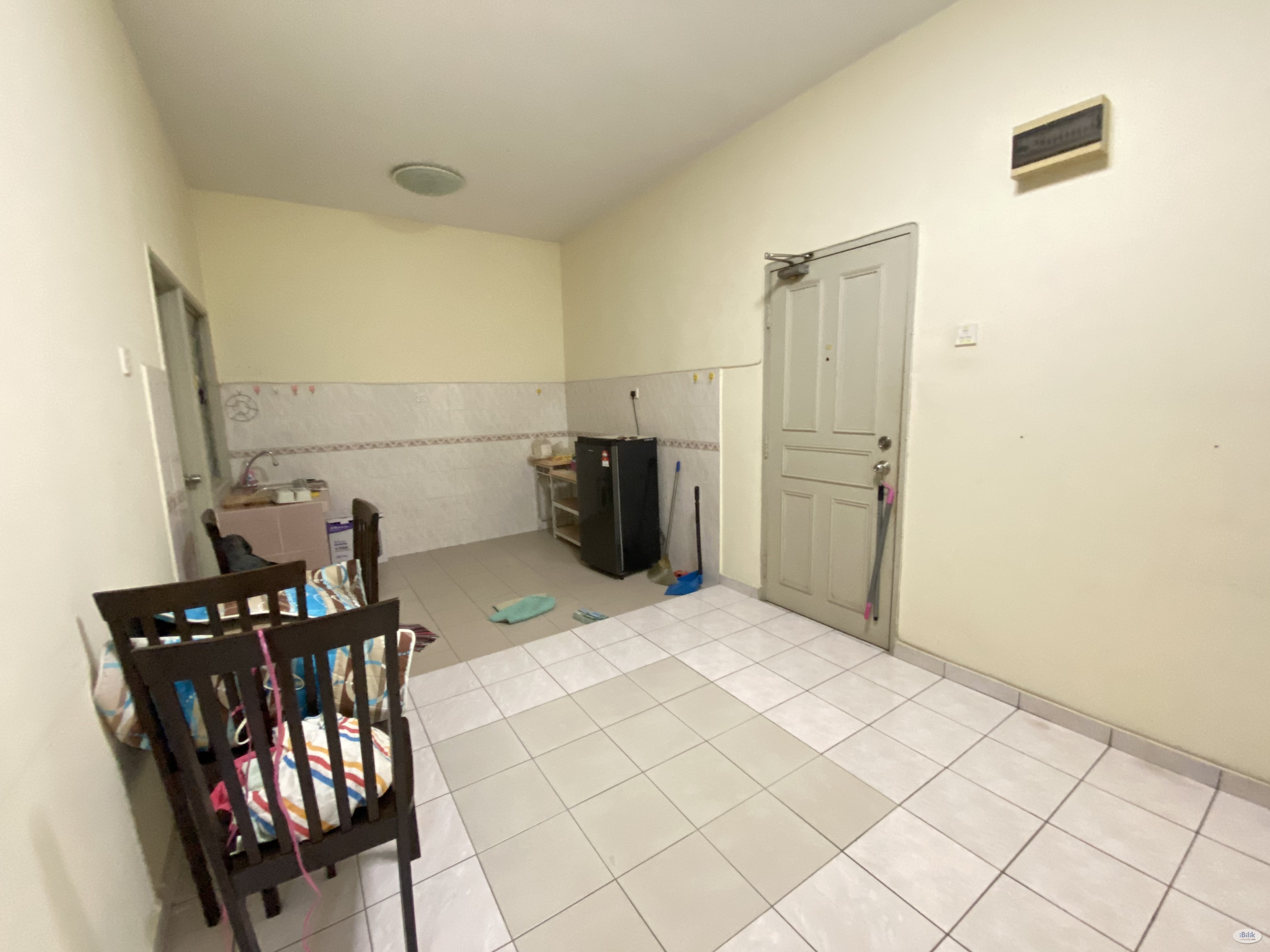 Sri Camellia Apartment Middle room for rent - Image 3