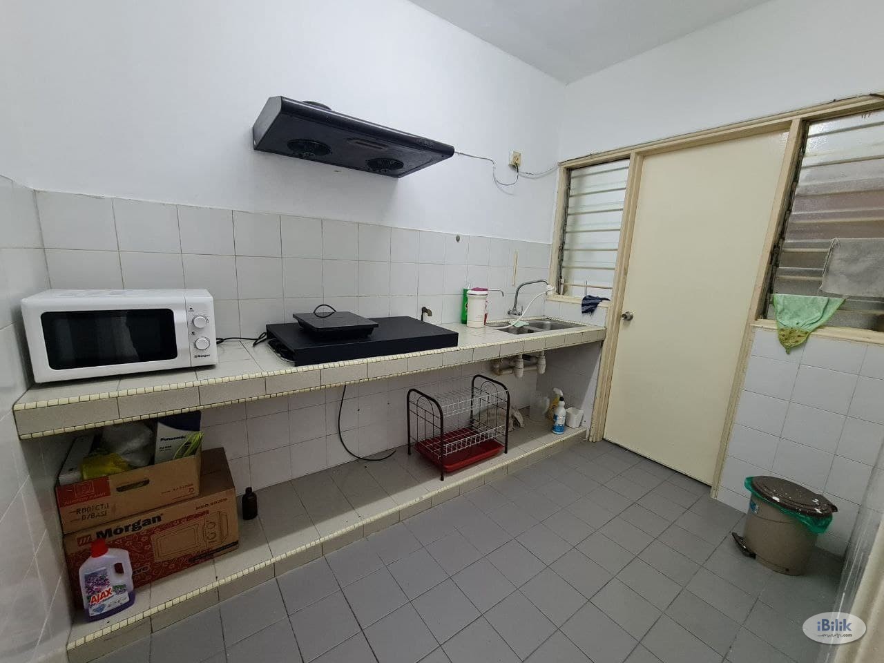 Middle Room at Kuchai Lama, Kuala Lumpur - Image 3