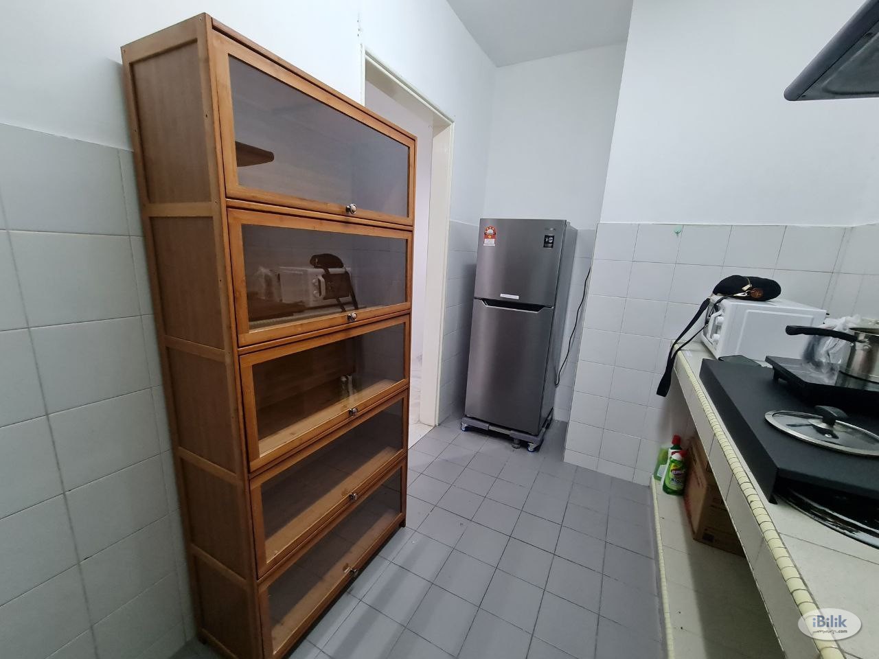 Middle Room at Kuchai Lama, Kuala Lumpur - Image 4