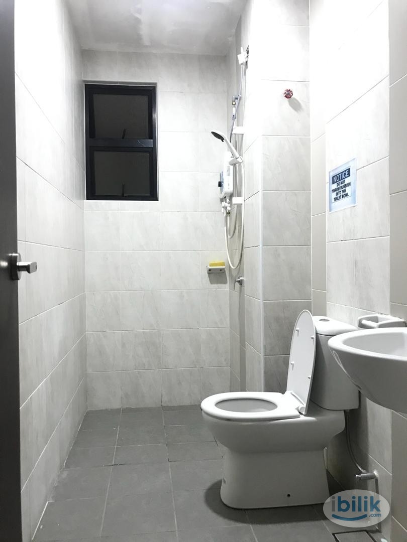 Middle Room at Bukit Indah, Johor Bahru - Image 5