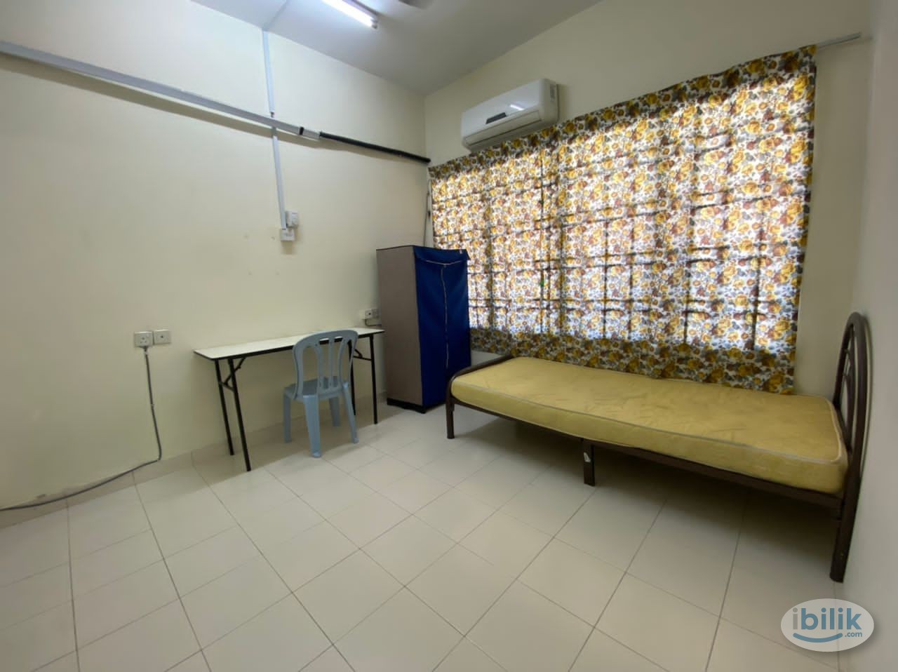 Middle Room at Seri Utama, Kota Damansara - Image 1