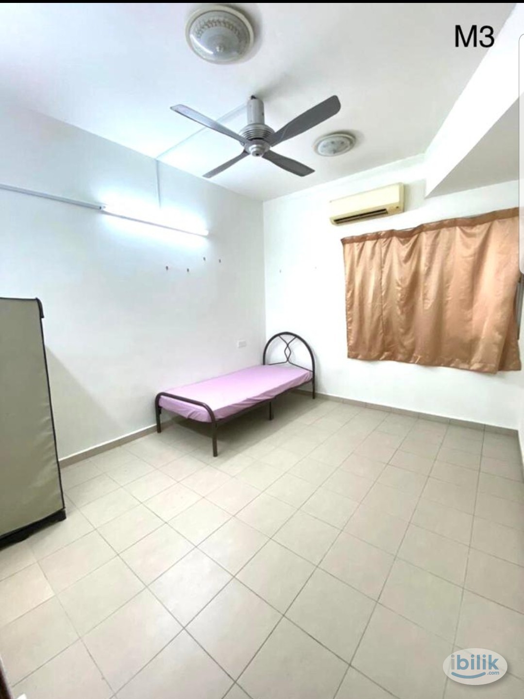 Middle Room at Seri Utama, Kota Damansara - Image 1