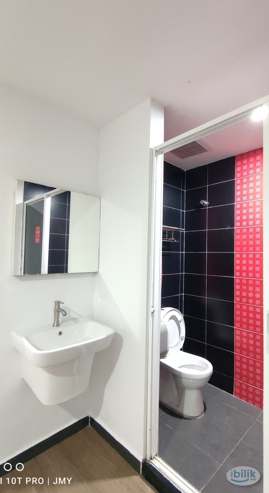 🔥🔥LRT Kelana Jaya walking distance , Single room with Private bathroom 🚿 - Image 2