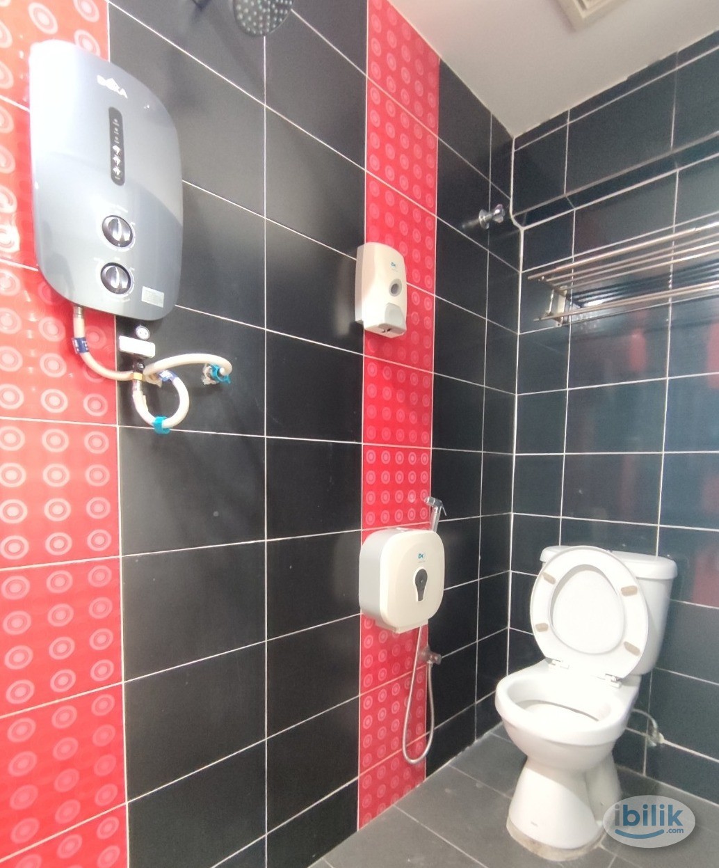 🟡🔴🚆KELANA JAYA LRT , PRIVATE TOILET - Image 2
