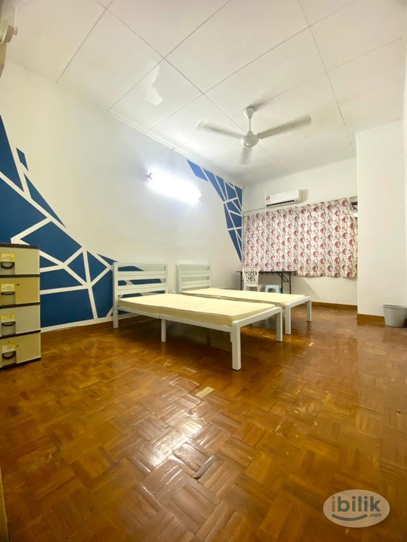 NO DEPOSIT - Middle room for rent at BANDAR UTAMA 12/6 – PRIVATE BATHROOM ONLY SHARE WITH ROOM BESIDE (2 SINGLE BED) - P - Image 1