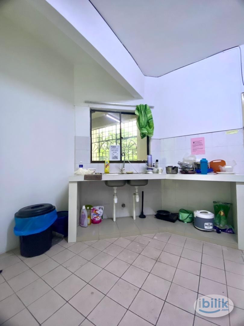 NO DEPOSIT - Middle room for rent at BANDAR UTAMA 12/6 – PRIVATE BATHROOM ONLY SHARE WITH ROOM BESIDE (2 SINGLE BED) - P - Image 2