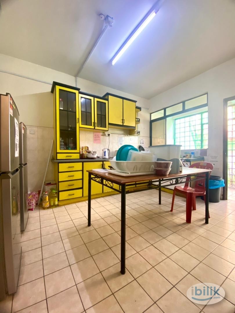 NO DEPOSIT - Middle room for rent at BU 11/7 – PRIVATE BATHROOM ONLY SHARE WITH ROOM BESIDE (QUEEN BED) – PETALING JAYA - Image 3