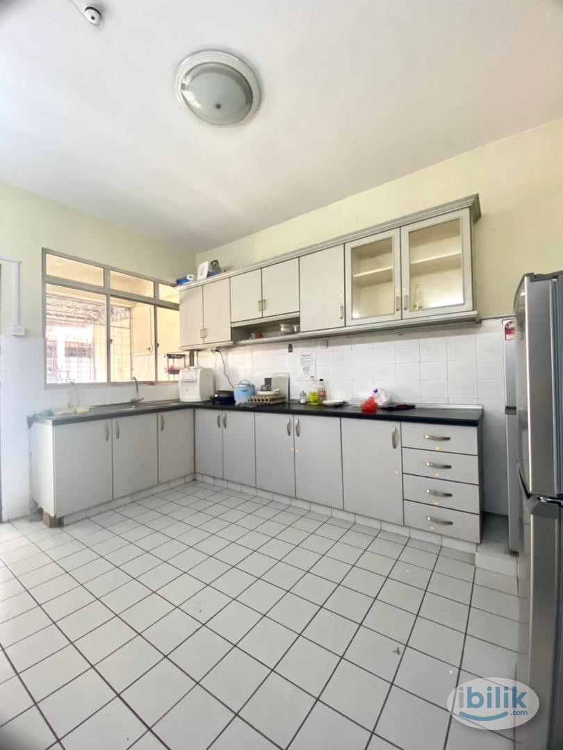 0% DEPOSIT - Middle room for rent at BU 4/11 – PRIVATE BATHROOM ONLY SHARE WITH ROOM BESIDE (QUEEN BED) – PETALING JAYA - Image 3