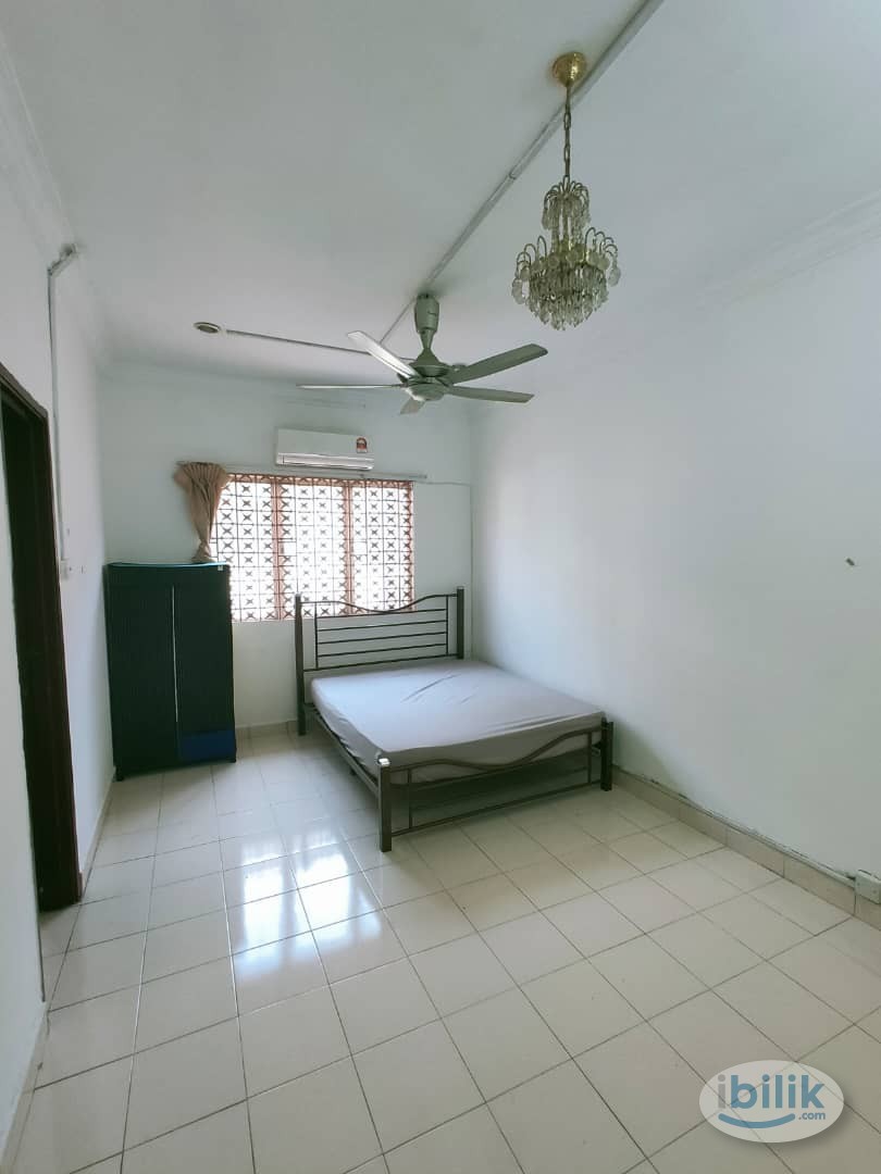 ZERO DEPOSIT - Middle Room for Rent at KEPONG TAMAN FADASON – GATED GUARDED LANDED HOUSE – FULLY FURNISHED WITH AIRCOND - Image 1