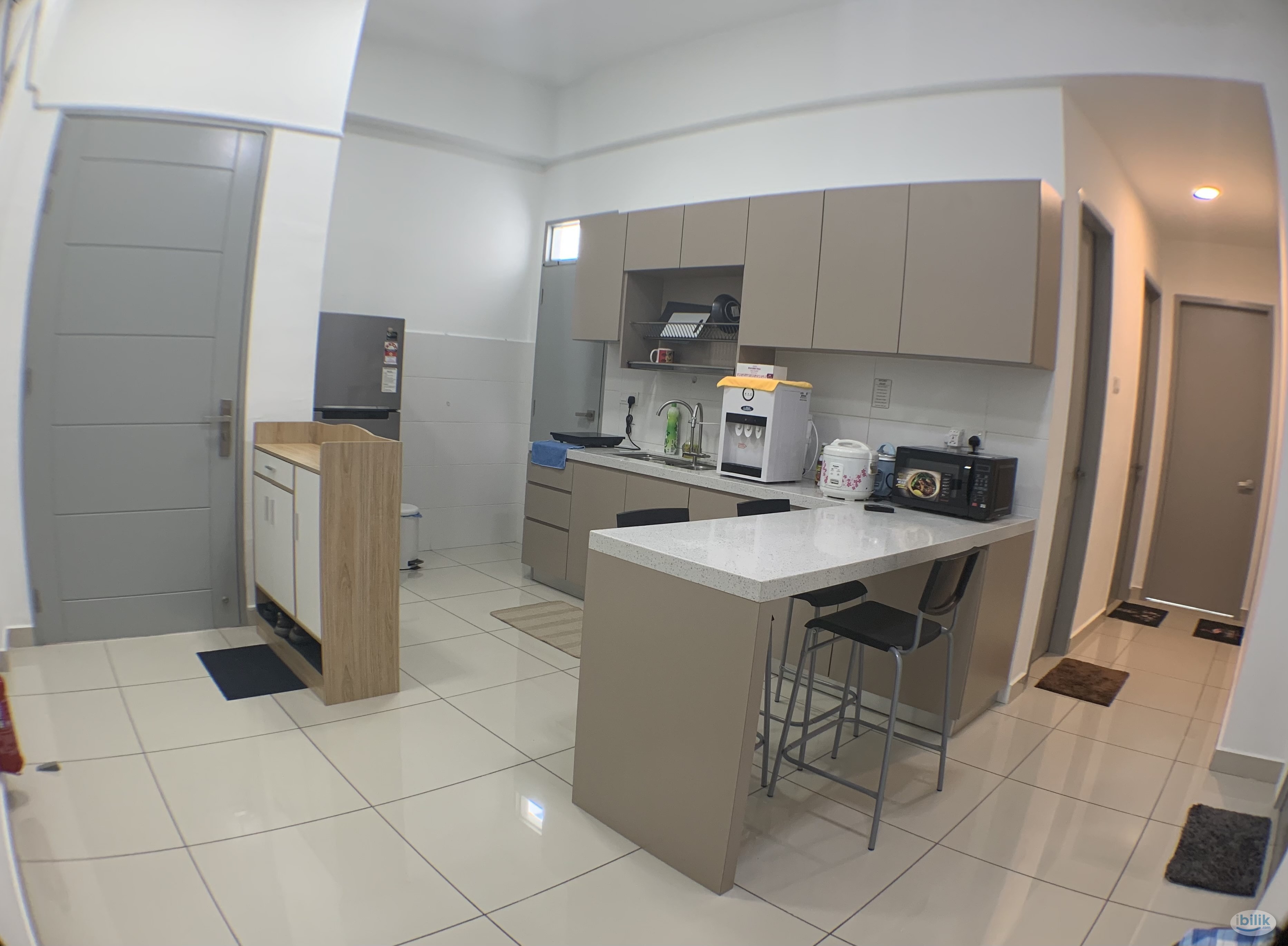 Master Room at Tropicana Bay Residences, Bayan Indah - Image 2