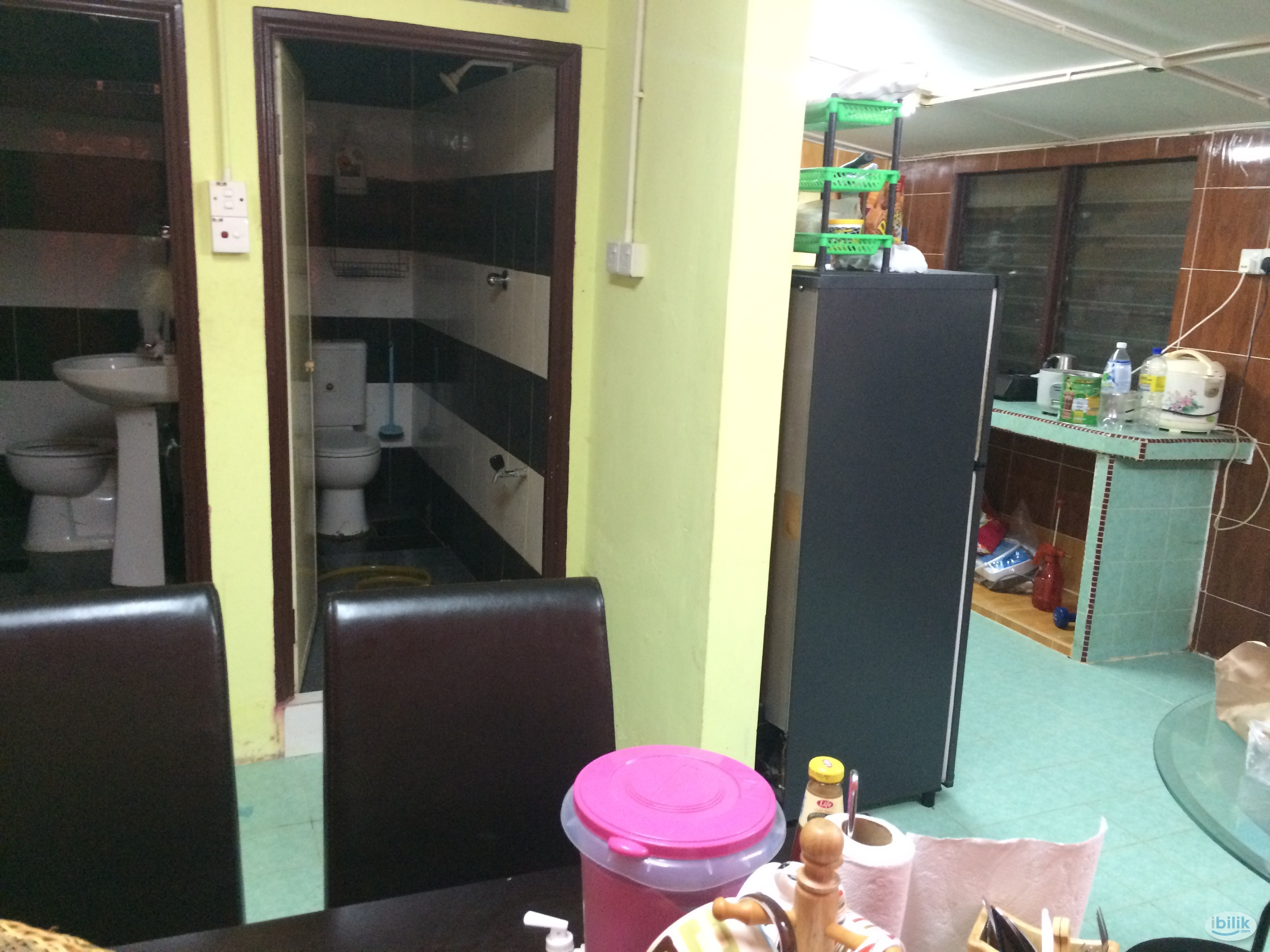 Middle Room at Dungun, Terengganu - Image 2