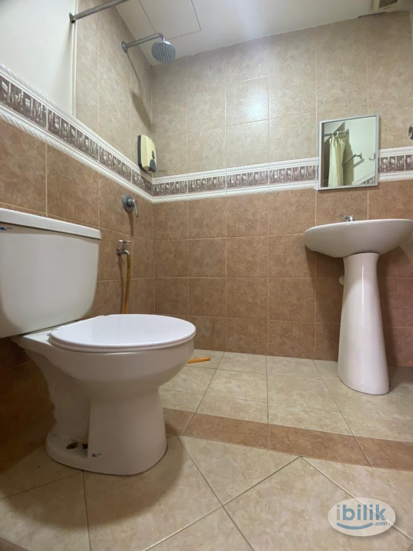 😍Shah alam PRIVATE HOTEL STYLE COZY MASTER-BEDROOM WITH 🛁🚿PRIVATE BATHROOM 🌈 - Image 3