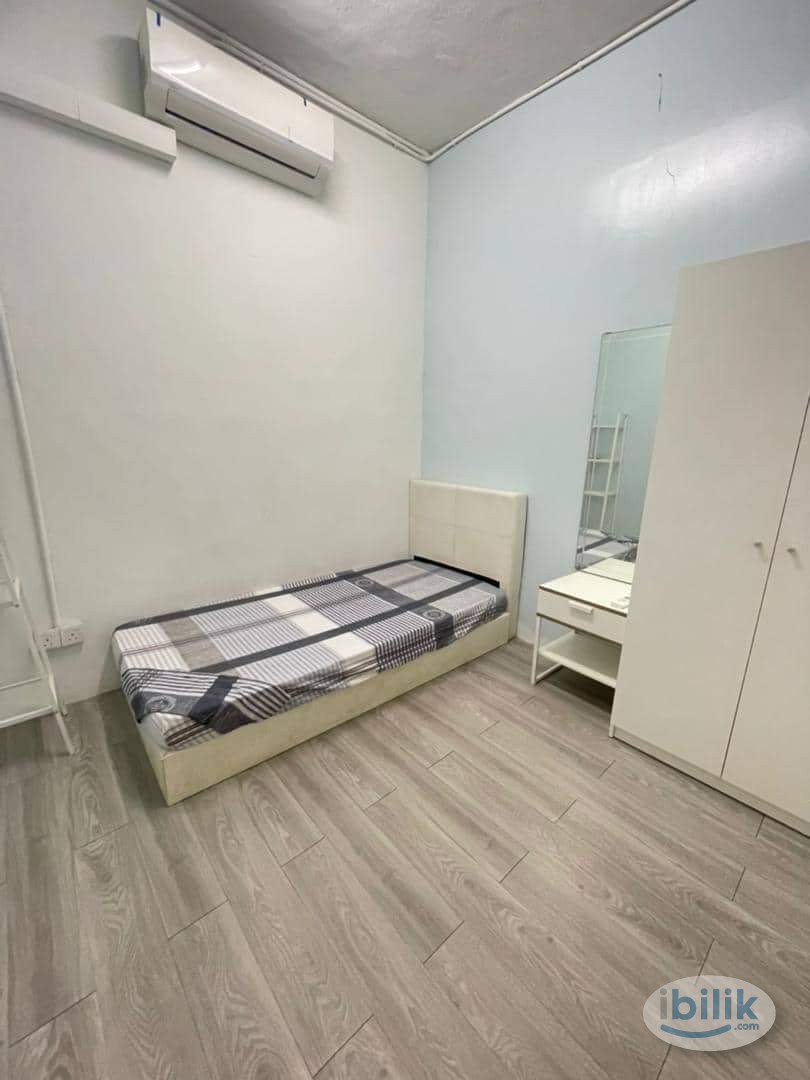 Middle Room at SS15, Subang Jaya - Image 1
