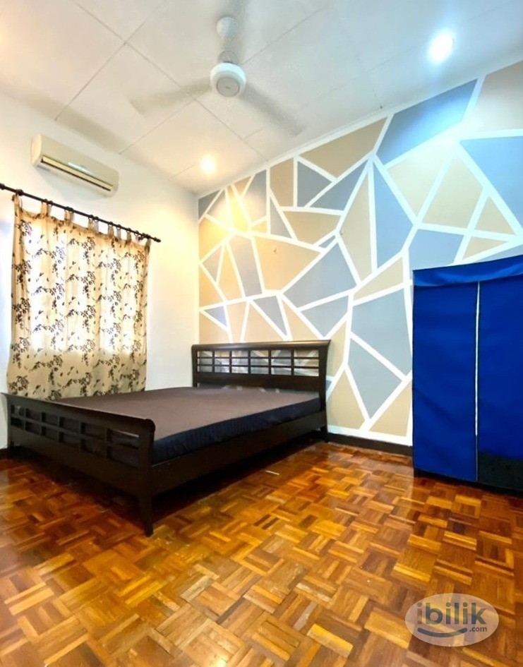 One Month Deposit! Middle Room at SS7, Kelana Jaya 6mins walk to Lembah Subang MRT Station - Image 1