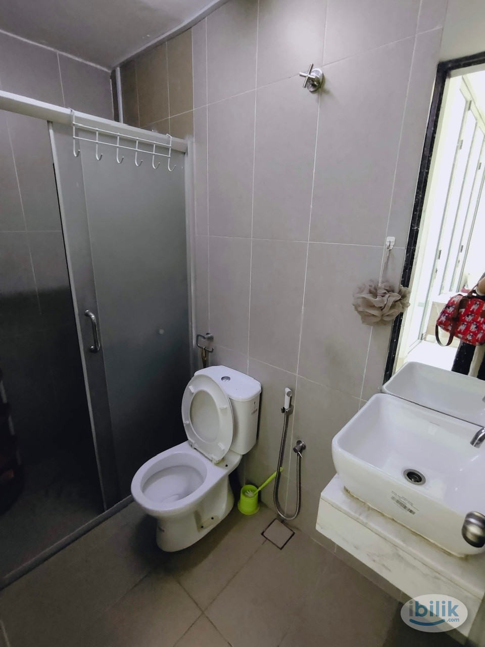 Landed Room For Rent, Walking Distance To Pavillion 2 - Image 1