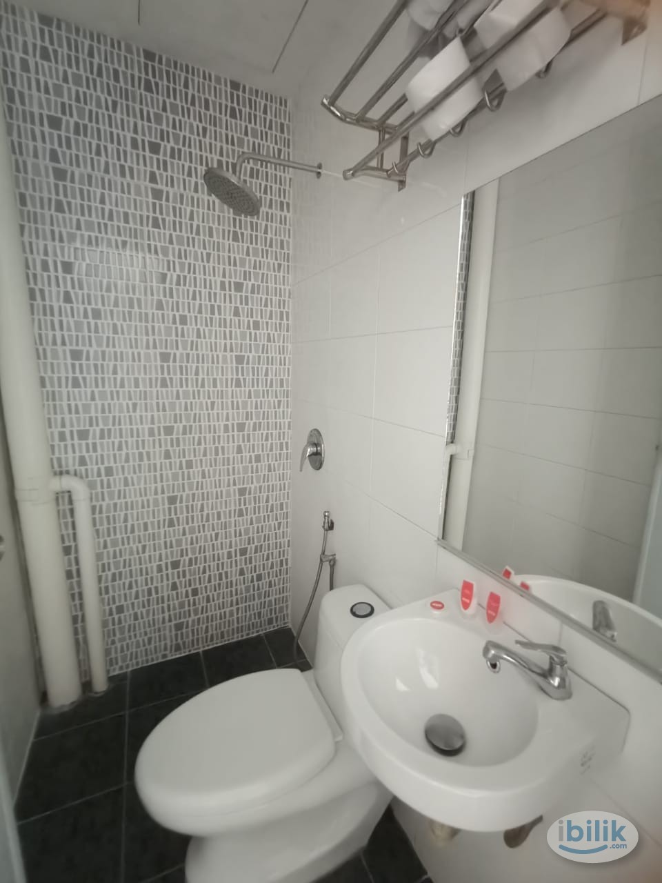 Middle Room at Bandar Bukit Tinggi 2, Klang - Image 2