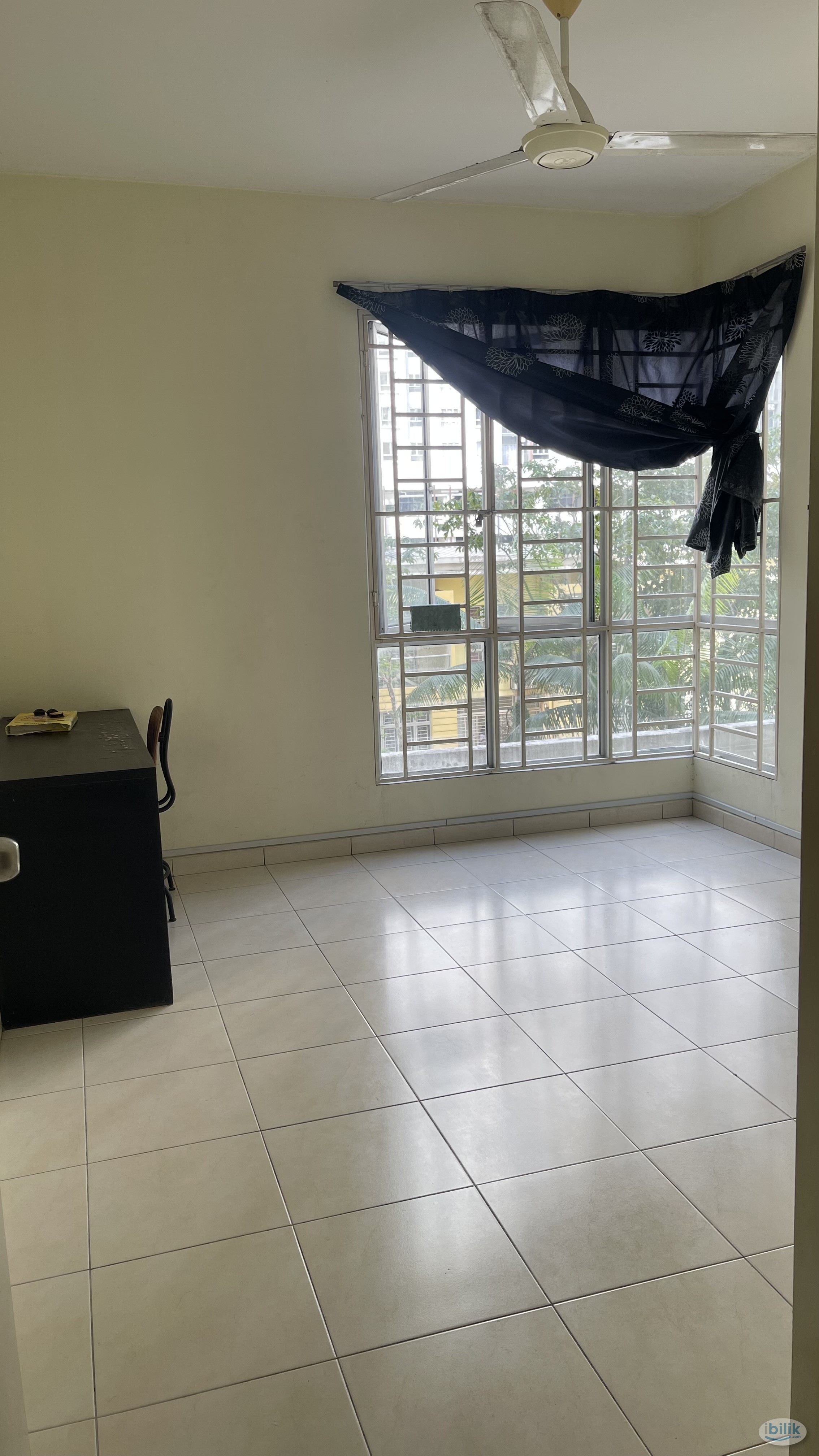 Semi-furnished Medium Room for Rent at Platinum Lake PV13, Setapak - Image 4
