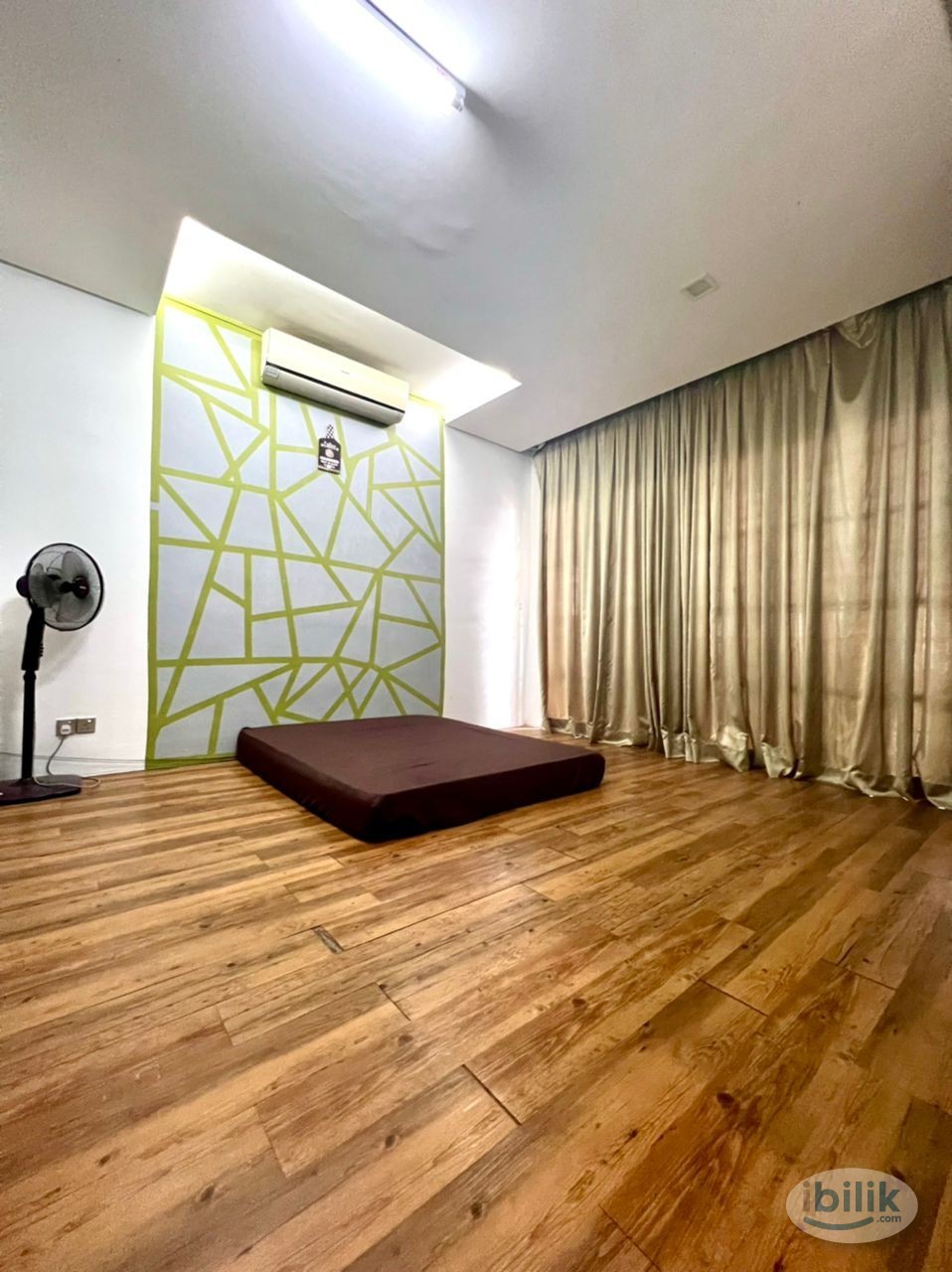 🤩Middle Room For Rent At SS7🤩🚶🏻‍♀️Walking Distance To Paradigm Mall Just 3 minutes🚶🏻‍♀️ - Image 1
