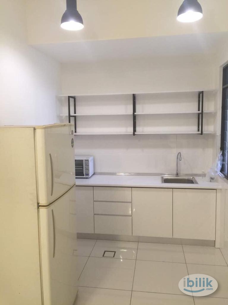 Master room near arkadia desa parkcity - Image 3