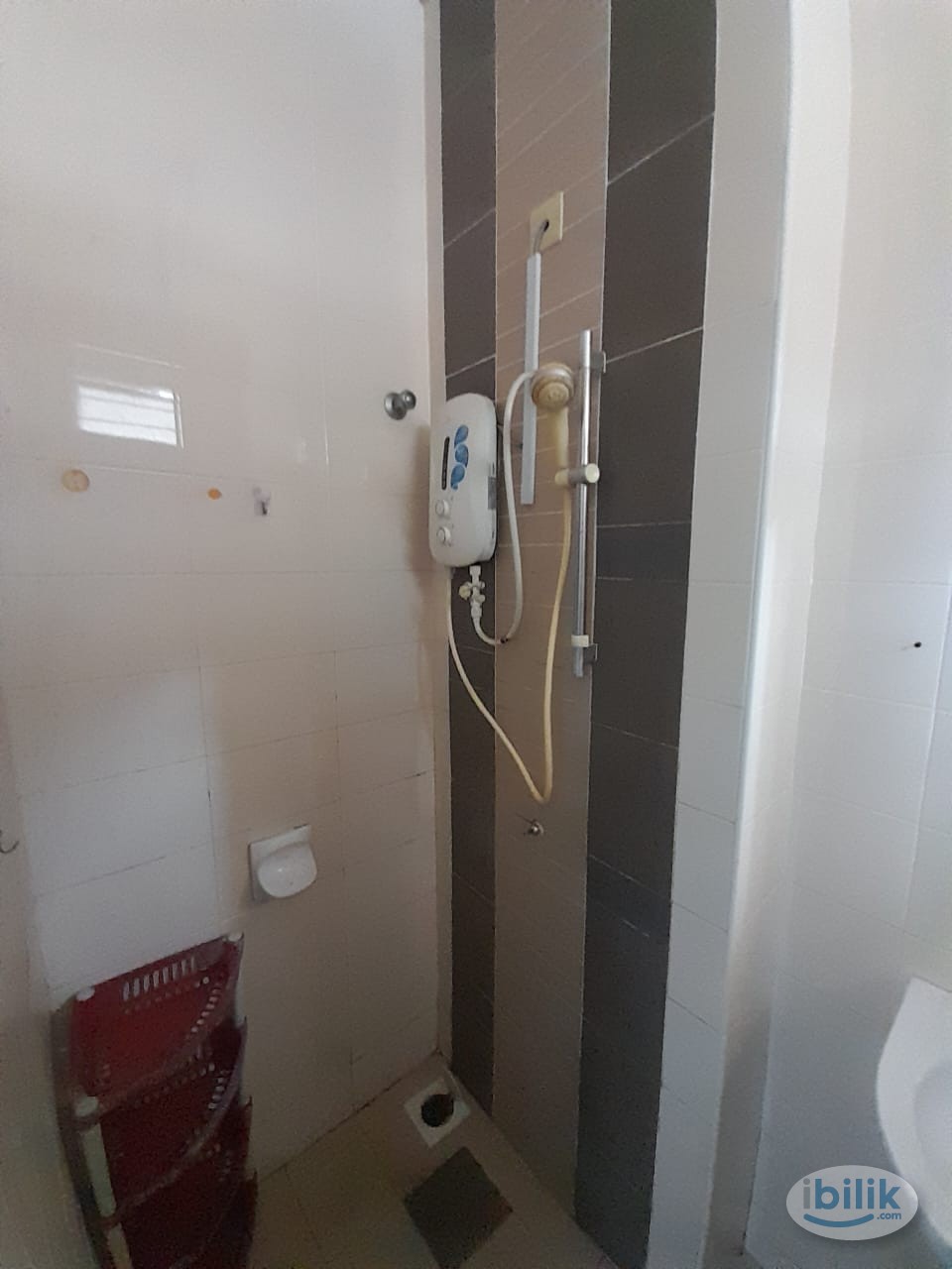 Fully Furnished Middle Room at Setia Alam🚀🚀 Free WiFi, Utilities Included ⛳️⛳️⛳ - Image 3