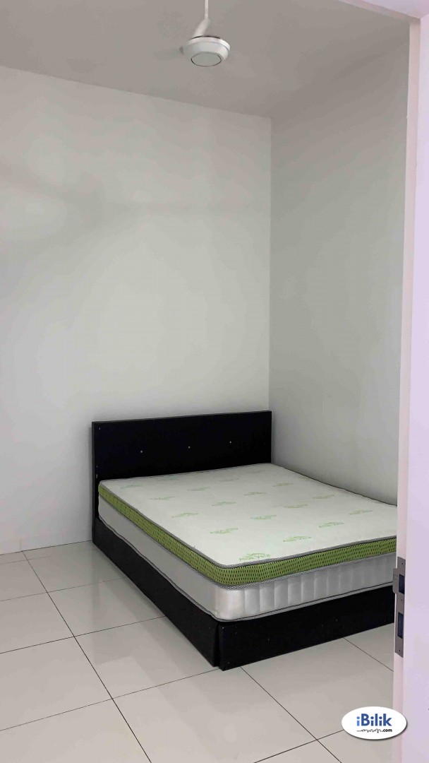 Middle Room at Skypod, Bandar Puchong Jaya - Image 2
