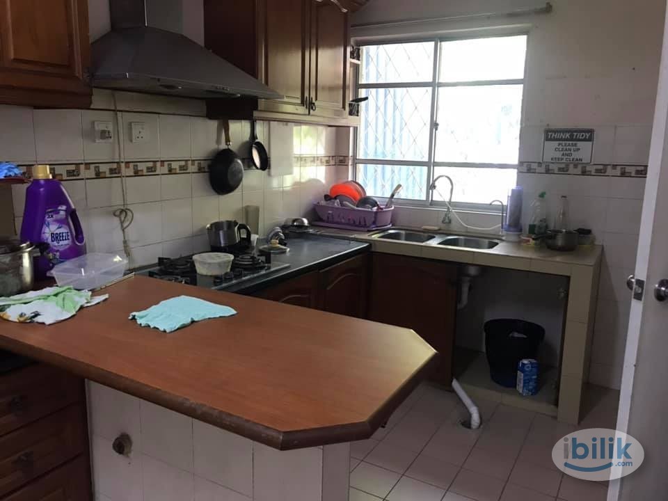 Free Deposit! Comfy Middle Room Rent at Putra Heights, Subang Jaya Near to LRT Station - Image 4