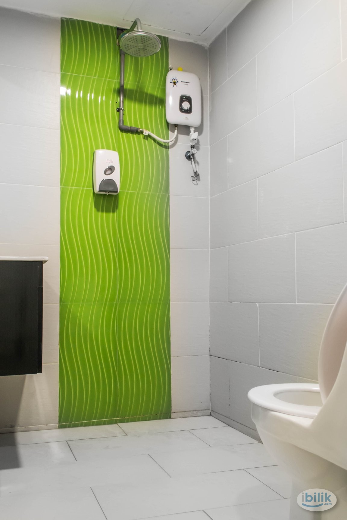 📌( Rm 300 Deposit Fees ONLY ) 🌈Super Nice Master Room ( Private Bathroom )🎈  at Taman Pelangi , Johor Bahru - Image 4
