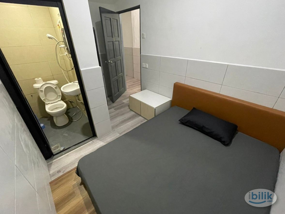📌[ RM 300 Booking Fees ] ⭐Superb Comfy Master Room located at Johor Bahru, Johor 🌸 - Image 3