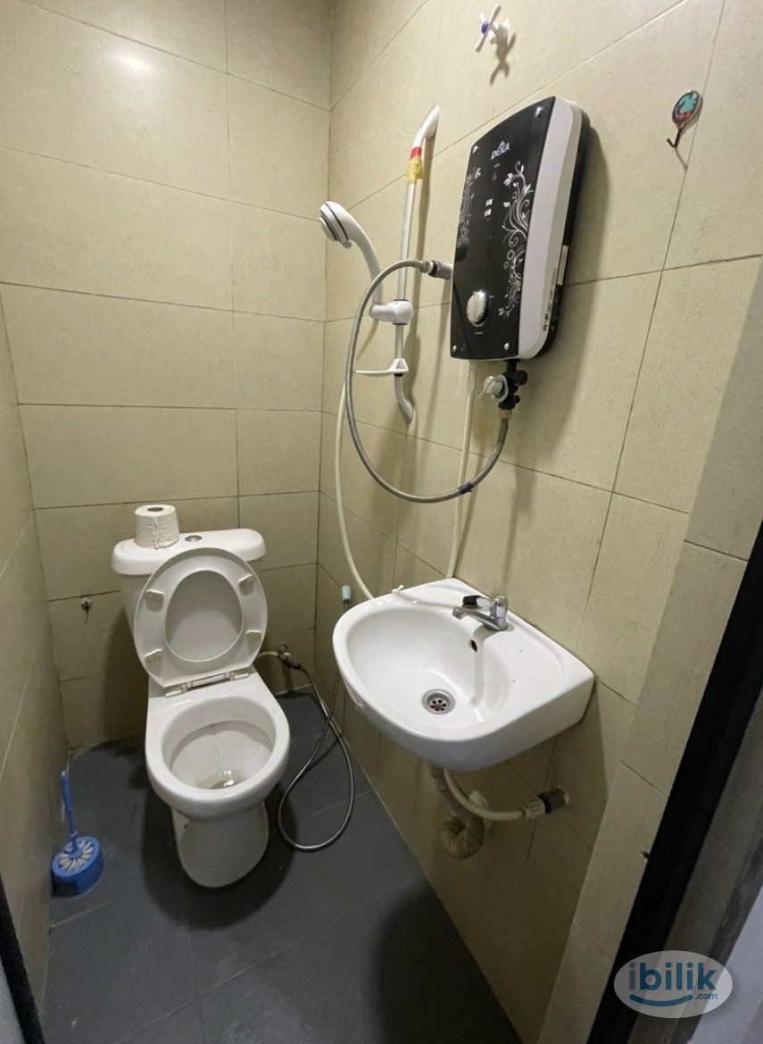 📌[ RM 300 Booking Fees ] ⭐Superb Comfy Master Room located at Johor Bahru, Johor 🌸 - Image 4