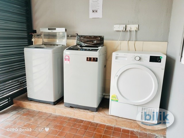 Master Bedroom Walking Distance To LRT Station To Rent At Taman Megah Kelana Jaya - Image 4