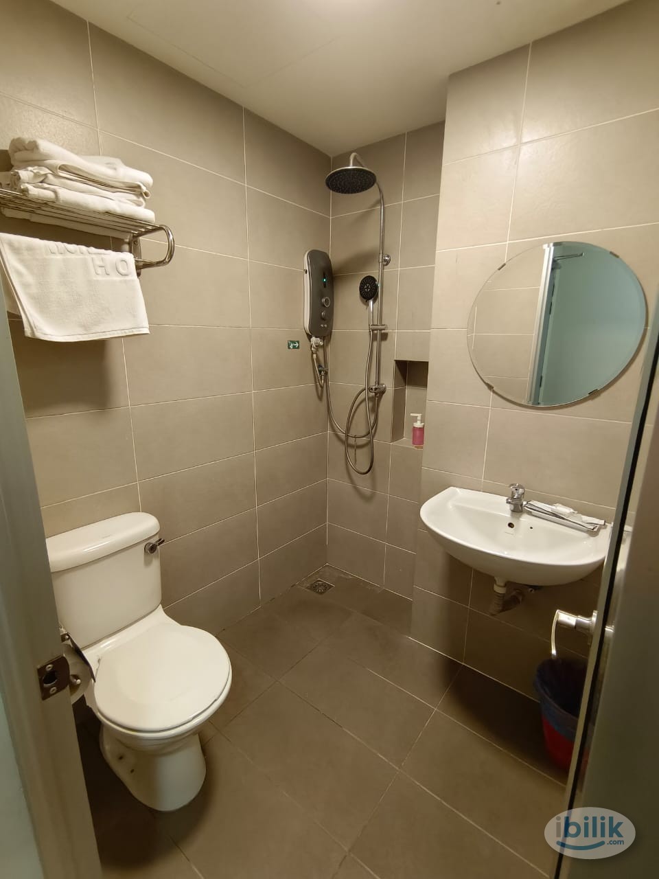 Master Room with private bathroom at Wangsa Maju, Setapak - Image 3
