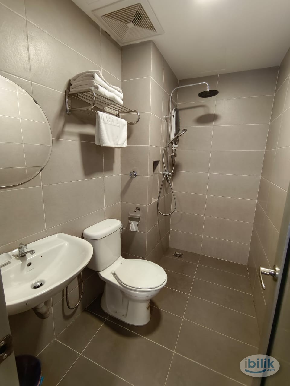 Master Room with private bathroom at Wangsa Maju, Setapak - Image 1