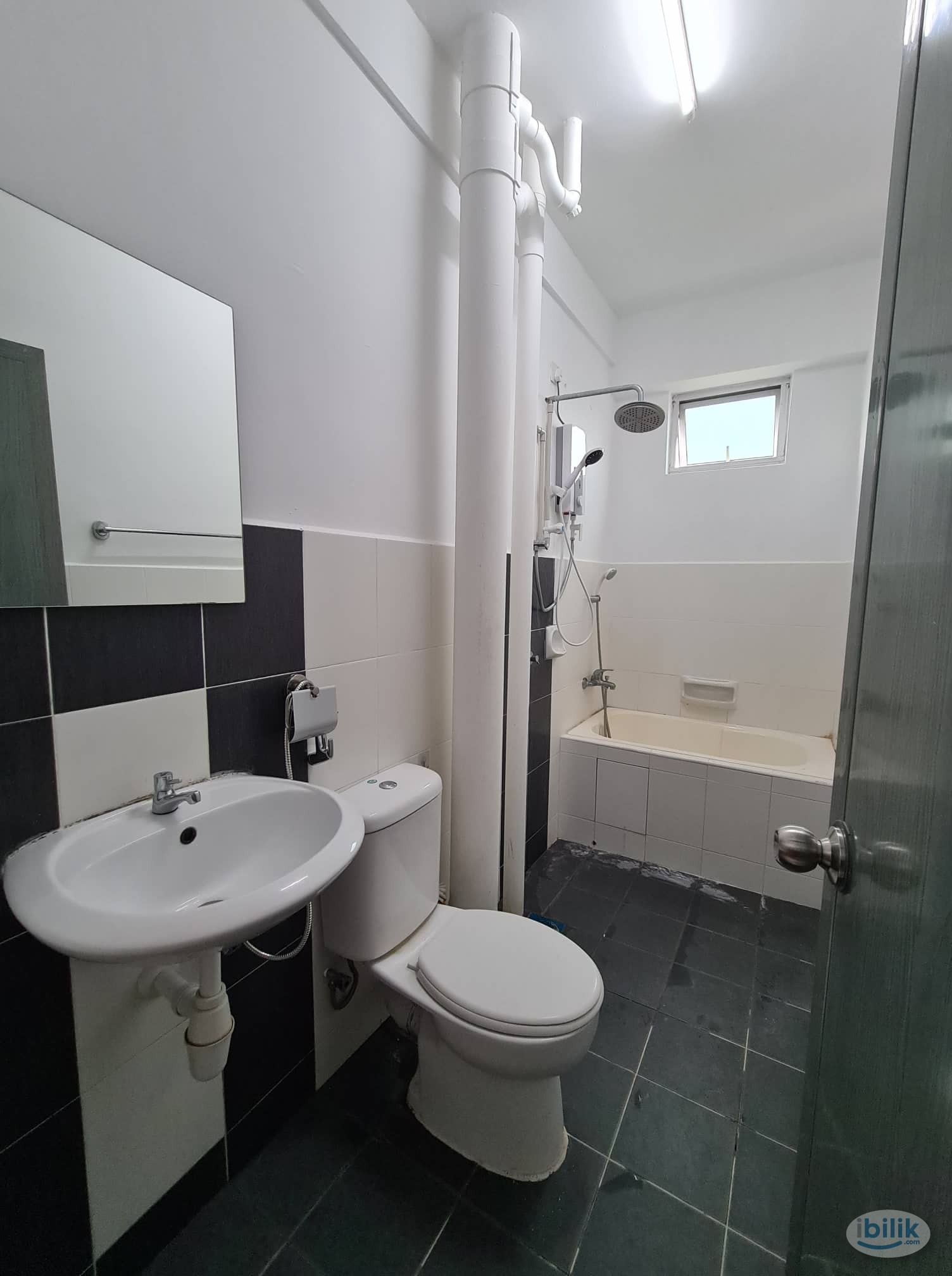 Fully Furnished Executive Master Room with Indoor CARPARK in Seberang Jaya (MOVE IN NOW) - Image 4