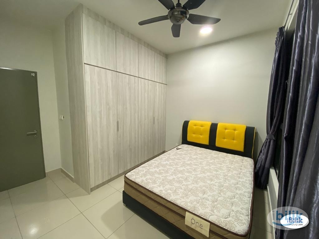 Master Room at LakePark Residence, Selayang - Image 3