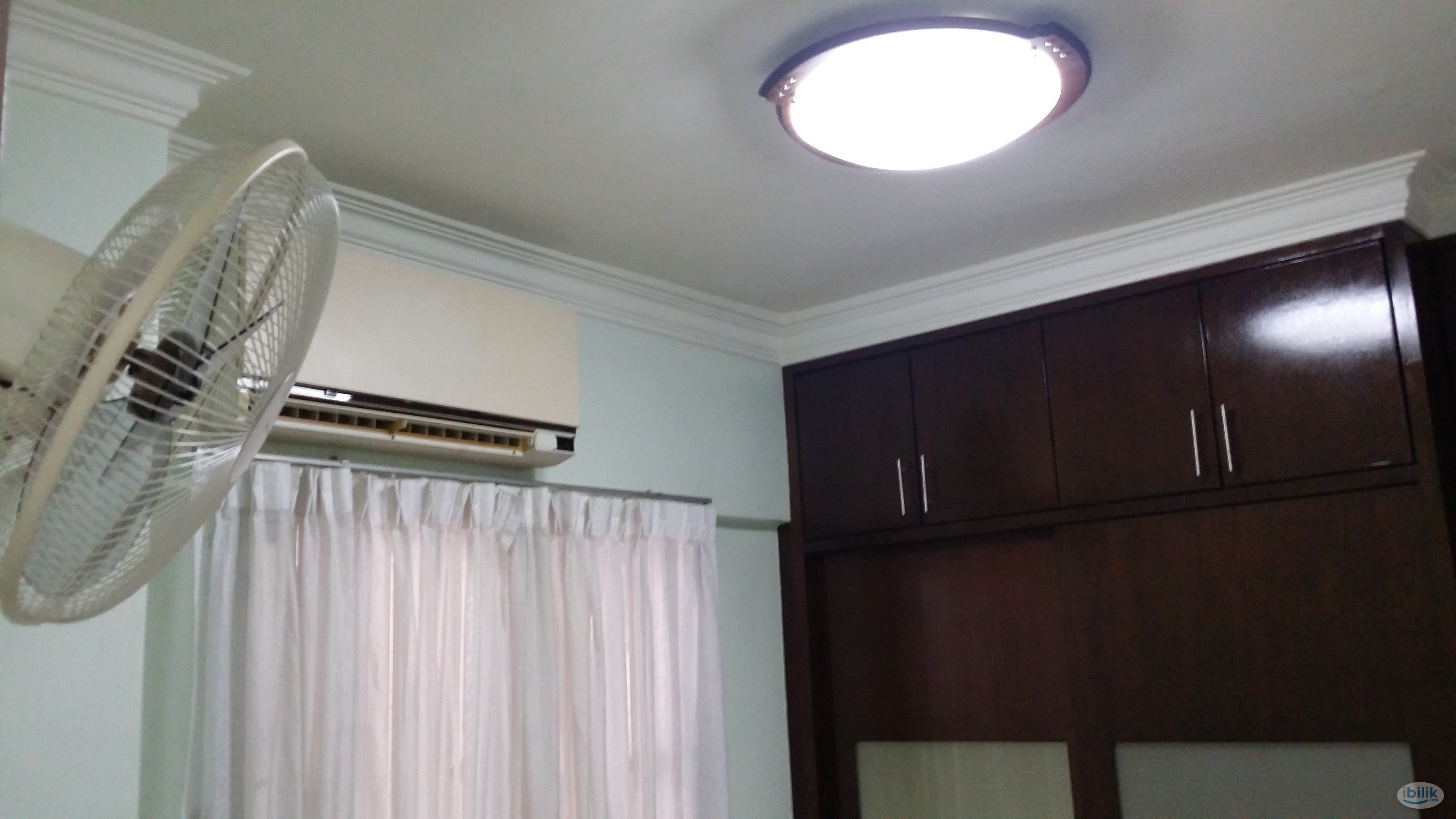 Middle Room at Sri Impian Apartment, Farlim - Image 2