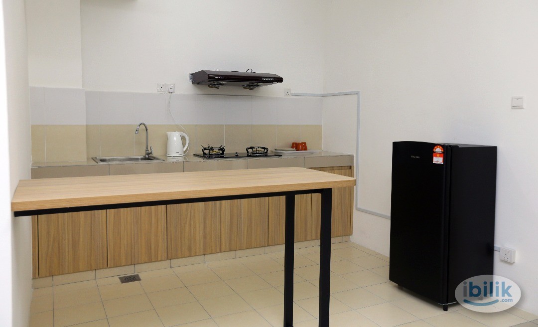 Master Room including utility bill at Pacific Place, Ara Damansara - Image 2